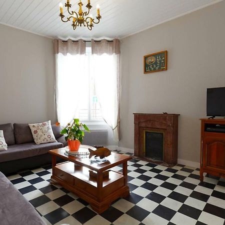 Le Cachet D'Une Maison De Centre-Bourg A Beauvoir-Sur-Mer Eksteriør billede