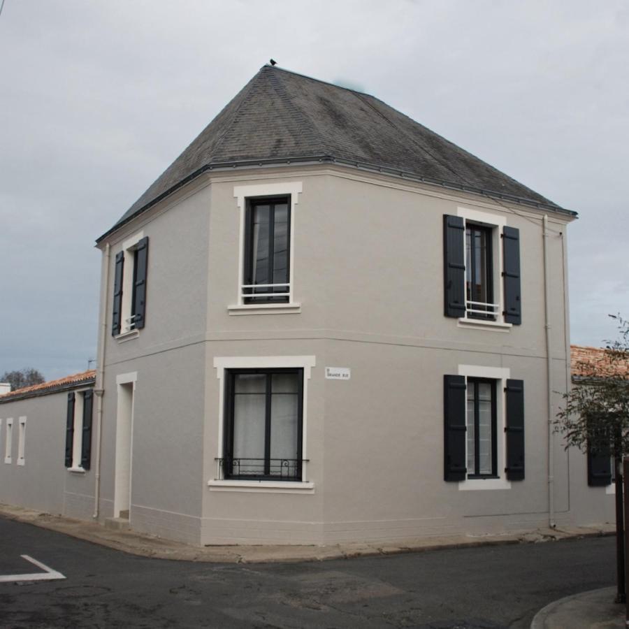 Le Cachet D'Une Maison De Centre-Bourg A Beauvoir-Sur-Mer Eksteriør billede